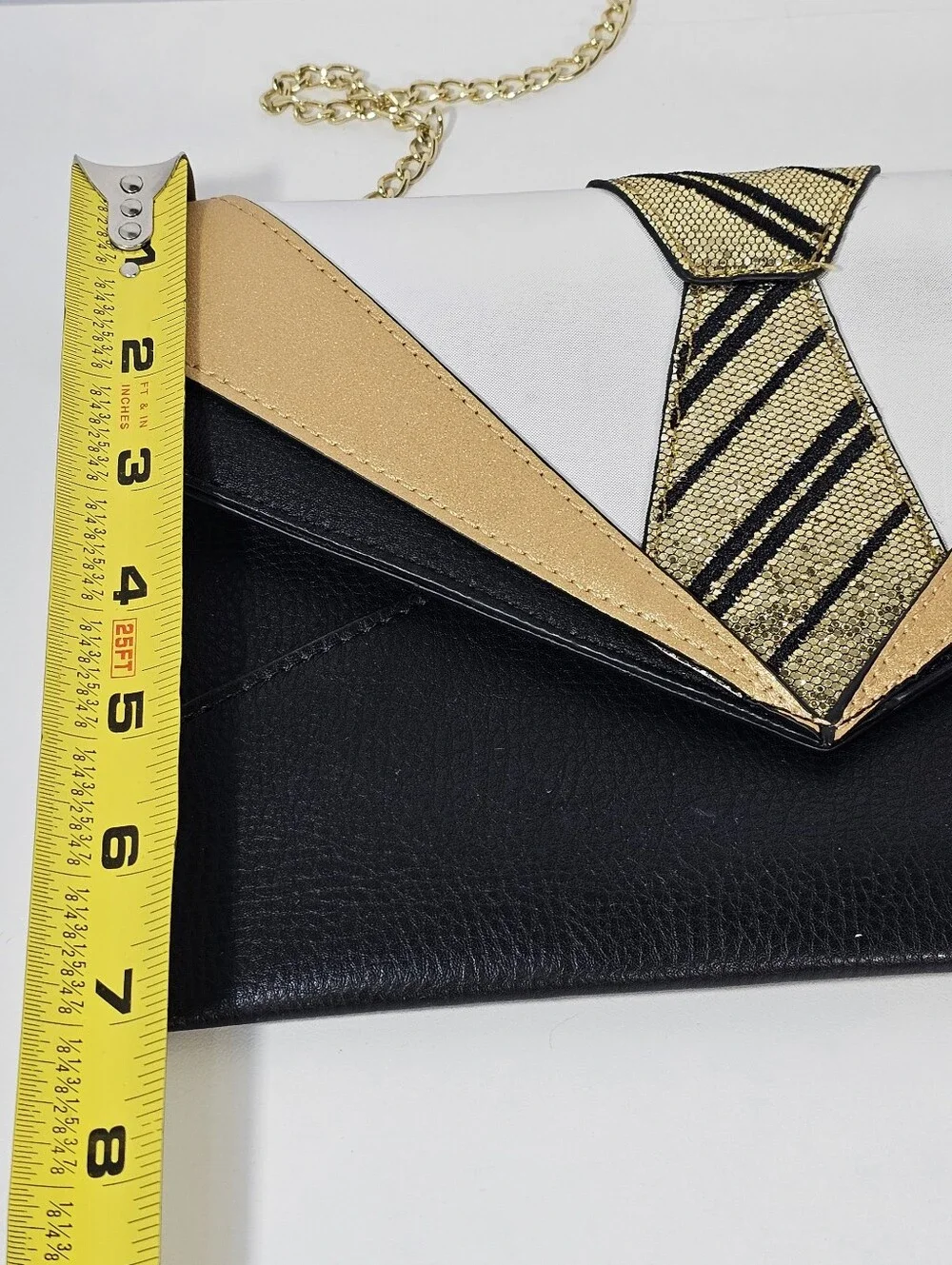 Danielle Nicole x Harry Potter Hufflepuff Uniform Clutch Gold Chain